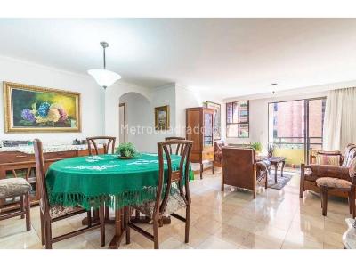 Apartamento de 3 alcobas en venta en El Poblado, Medellín, 112 m² · foto 2 de 9