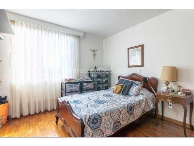 Apartamento de 3 alcobas en venta en El Poblado, Medellín, 112 m² · foto 8 de 9