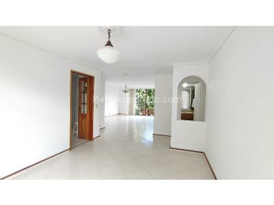 Apartamento de 3 alcobas en venta en El Poblado Milla De Oro, Medellín, 140 m² · foto 3 de 15