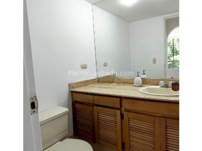 Apartamento de 3 alcobas en venta en El Poblado Milla De Oro, Medellín, 140 m² · foto 8 de 15