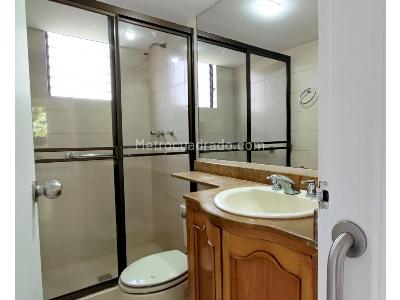Apartamento de 3 alcobas en venta en El Poblado Milla De Oro, Medellín, 140 m² · foto 10 de 15