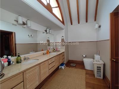 Casa de 4 alcobas en venta en Alto De Las Palmas, Envigado, 875 m² · foto 16 de 20