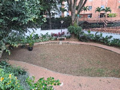 Apartamento en venta en Ciudad Jardin, Cali · foto 16 de 16