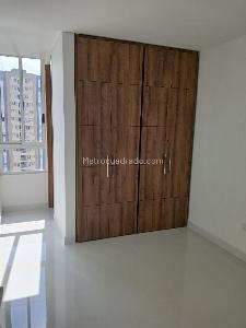 Apartamento de 3 alcobas en venta en Altos De Ciudad Jardin, Cali, 127 m² · foto 3 de 9