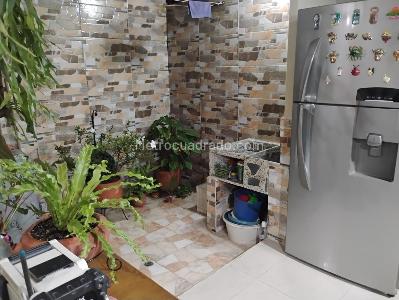 Apartamento de 3 alcobas en venta en Buenos Aires, Cali, 74 m² · foto 2 de 12