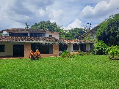 Casa de 5 alcobas en venta en Parcelaciones Pance, Cali, 576 m² · foto 6 de 10