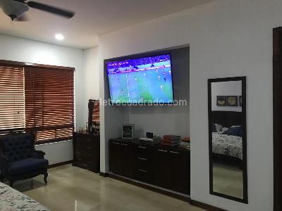 Apartamento de 3 alcobas en venta en Cali Normandia, Cali, 283 m² · foto 19 de 20