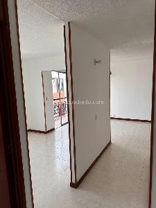 Apartamento en venta en Alamos, Cali · foto 2 de 20