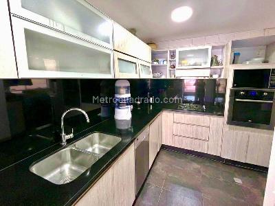 Apartamento de 4 alcobas en venta en Cristales, Cali, 125 m² · foto 5 de 8