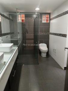 Apartamento de 3 alcobas en venta en Bellavista, Cali, 145 m² · foto 17 de 19