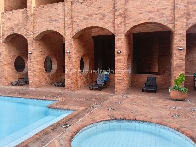 Apartamento de 3 alcobas en venta en Bellavista, Cali, 145 m² · foto 2 de 19