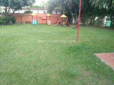 Casa de 4 alcobas en venta en El Limonar, Cali, 210 m² · foto 9 de 12