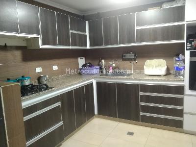 Casa de 4 alcobas en venta en El Limonar, Cali, 210 m² · foto 3 de 12