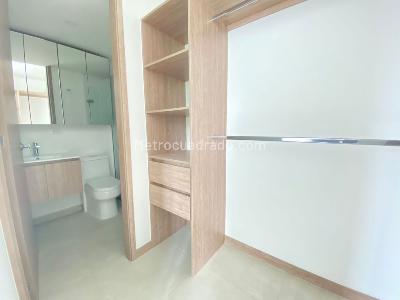 Apartamento de 3 alcobas en venta en Altos De Menga, Cali, 87 m² · foto 10 de 18
