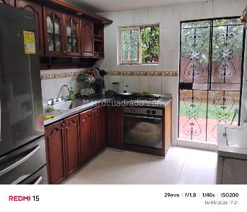 Casa de 3 alcobas en venta en Santa Anita, Cali, 300 m² · foto 6 de 10