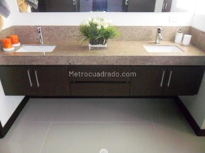 Casa de 5 alcobas en venta en P0rtal Del Castillo, Cali, 258 m² · foto 10 de 19