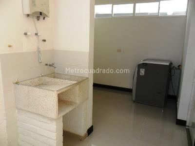 Casa de 5 alcobas en venta en P0rtal Del Castillo, Cali, 258 m² · foto 5 de 19