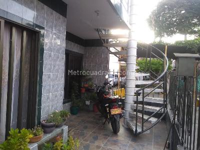 Casa de 5 alcobas en venta en Guaduales, Cali, 200 m² · foto 4 de 16