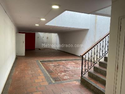 Casa de 4 alcobas en venta en Santa Monica, Cali, 300 m² · foto 4 de 20