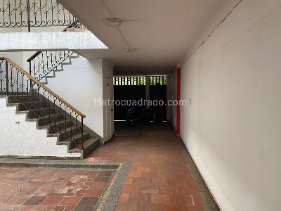 Casa de 4 alcobas en venta en Santa Monica, Cali, 300 m² · foto 2 de 20