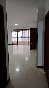 Apartamento de 4 alcobas en venta en Altos Del Aguacatal, Cali, 137 m² · foto 8 de 20