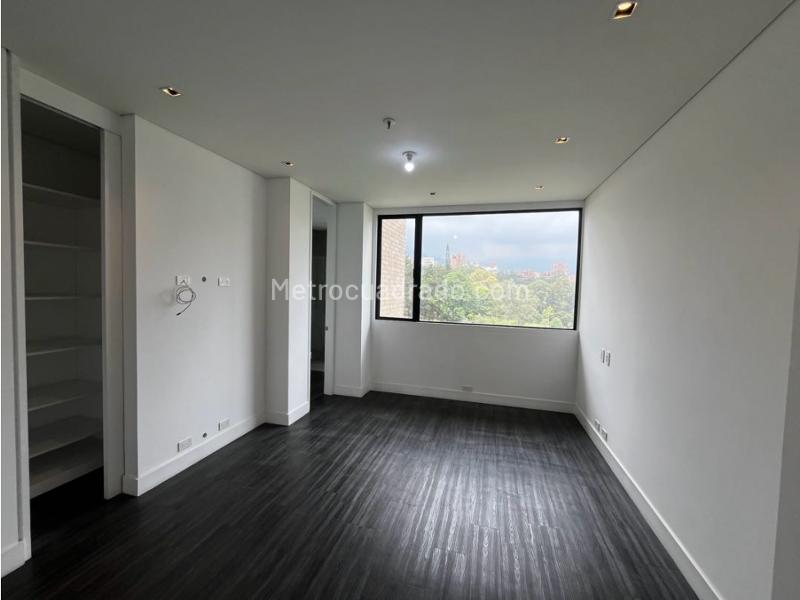Brand New 3BR Apartment in Los Balsos Poblado - 2