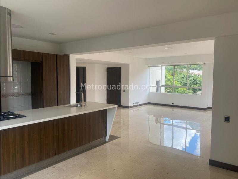 Penthouse Exclusivo de 4 Alcobas en El Poblado - 2