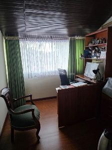 Casa de 5 alcobas en venta en San Martin, Bogotá, 350 m² · foto 15 de 20