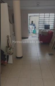 Casa de 4 alcobas en venta en Campin, Bogotá, 93 m² · foto 3 de 15