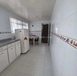 Casa de 4 alcobas en venta en Campin, Bogotá, 93 m² · foto 9 de 15