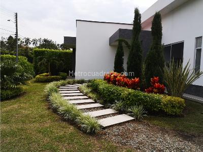 Casa de 4 alcobas en venta en Zinamayca, Armenia, 300 m² · foto 2 de 20