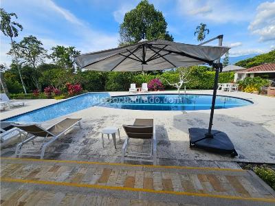 Casa de 5 alcobas en venta en Club Campestre, Armenia · foto 10 de 20