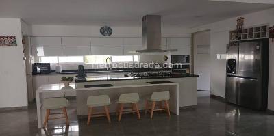 Casa de 4 alcobas en venta en Via La Virginia, Pereira, 1264 m² · foto 8 de 20