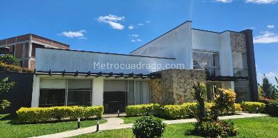 Casa en venta en Via Armenia, Pereira · foto 2 de 19