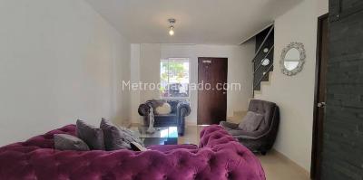 Casa en venta en La Villa, Pereira · foto 2 de 11