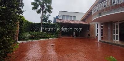 Casa de 5 alcobas en venta en Cerritos, Pereira, 600 m² · foto 3 de 16