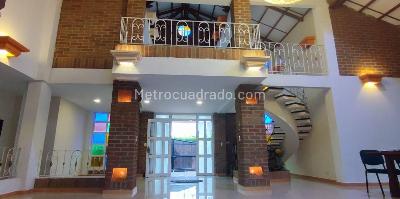 Casa de 5 alcobas en venta en Cerritos, Pereira, 600 m² · foto 5 de 16