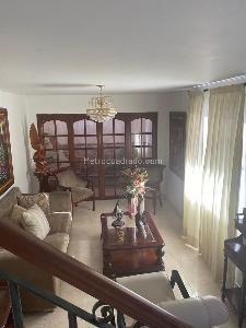 Casa de 4 alcobas en venta en Floridablanca, 140 m² · foto 4 de 14
