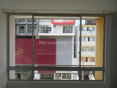 Apartamento de 3 alcobas en venta en Nuevo Sotomayor, Bucaramanga, 70 m² · foto 2 de 17