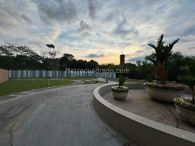 Apartamento de 3 alcobas en venta en Ciudad Jardin, Cali, 142 m² · foto 12 de 20