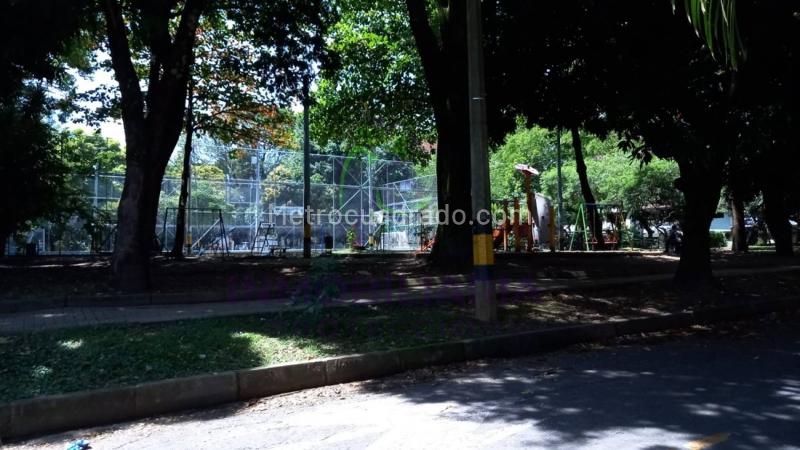 Casa Amplia con Gran Potencial en El Velódromo - 5