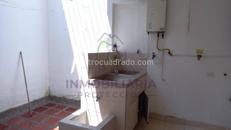 Casa Amplia con Gran Potencial en El Velódromo - 7