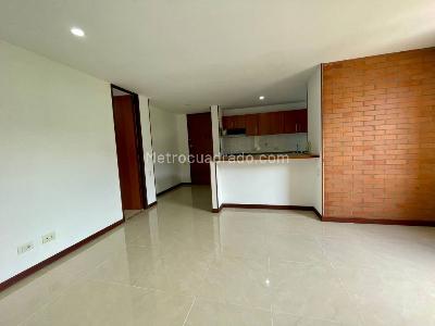 Apartamento de 2 alcobas en arriendo en Patio Bonito, Medellín, 60 m² · foto 3 de 20