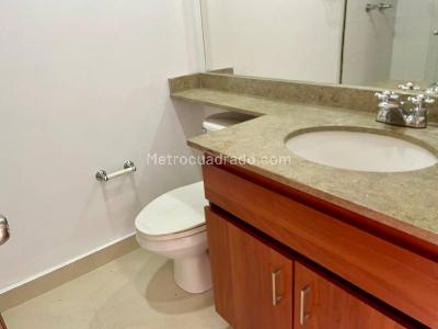 Apartamento de 2 alcobas en arriendo en Patio Bonito, Medellín, 60 m² · foto 9 de 20