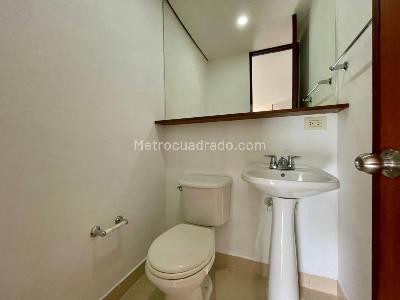 Apartamento de 2 alcobas en arriendo en Patio Bonito, Medellín, 60 m² · foto 16 de 20
