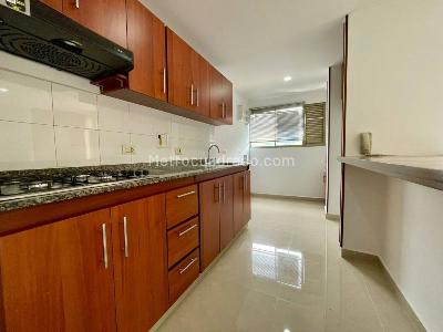 Apartamento de 2 alcobas en arriendo en Patio Bonito, Medellín, 60 m² · foto 17 de 20