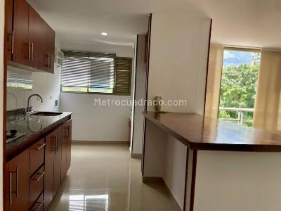 Apartamento de 2 alcobas en arriendo en Patio Bonito, Medellín, 60 m² · foto 18 de 20