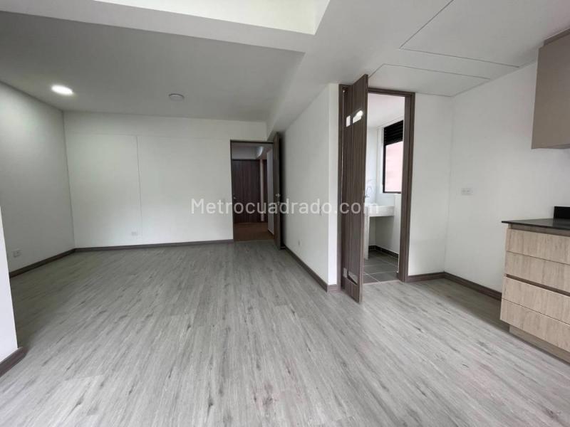 Piso – Medellín, Loreto, Buenos Aires - Más