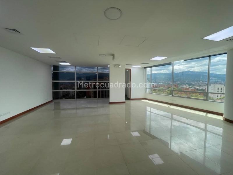 Oficina en Arriendo, Poblado, Medellín - Más