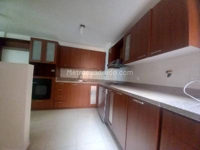Apartamento en venta en Loma Del Chocho, Envigado · foto 2 de 20